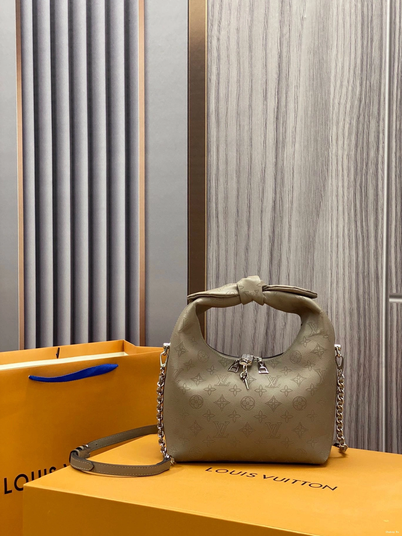 KNOT PM LOUIS VUITTON WHY 0722